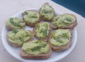 Groene asperges bruschetta